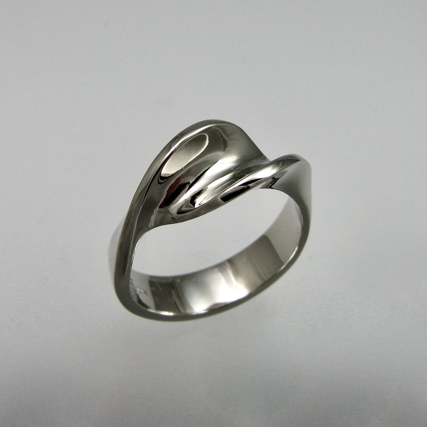 Waves Ladies' Ring
