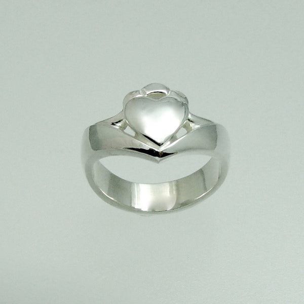 Claddagh Ring,Outlander Jewelry, Celtic Ring, Celtic Knot Ring, Celtic Designs, Celtic forms, Celtic Jewelry, Celtic Torc, Celtic Torque, Celtic Designs, Celtic Jewelery, Celtic Wedding Ring, Celtic Trinity Knot, Celtic Symbols, Celtic Crosses, Celtic Waterhorse, Celtic Pendants, Celtic Necklaces 