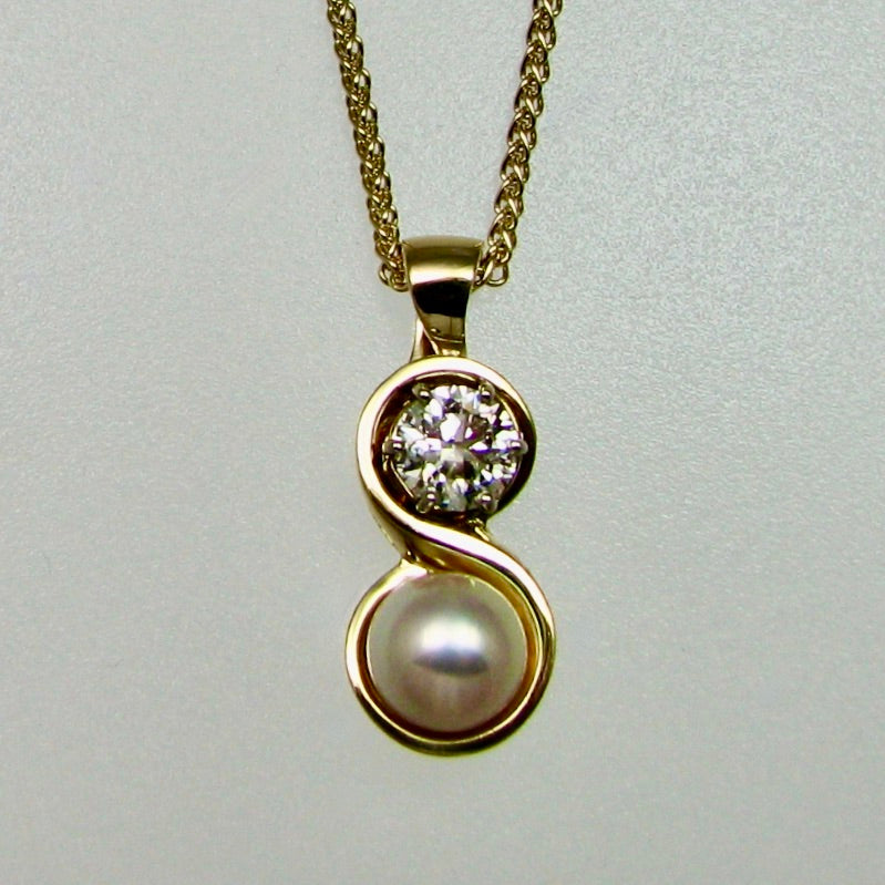 Moirè Diamond and Pearl Pendant
